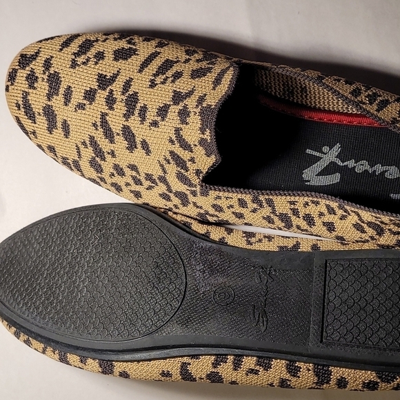 Women's Seven7 New Flats - Picture 5 of 8